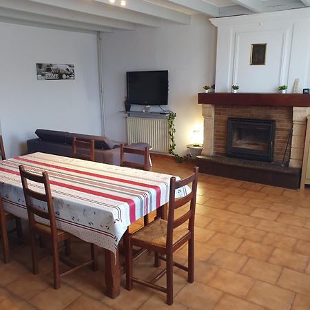 Maison 2 Chambres Au Calme Saint-Bonnet-sur-Gironde المظهر الخارجي الصورة